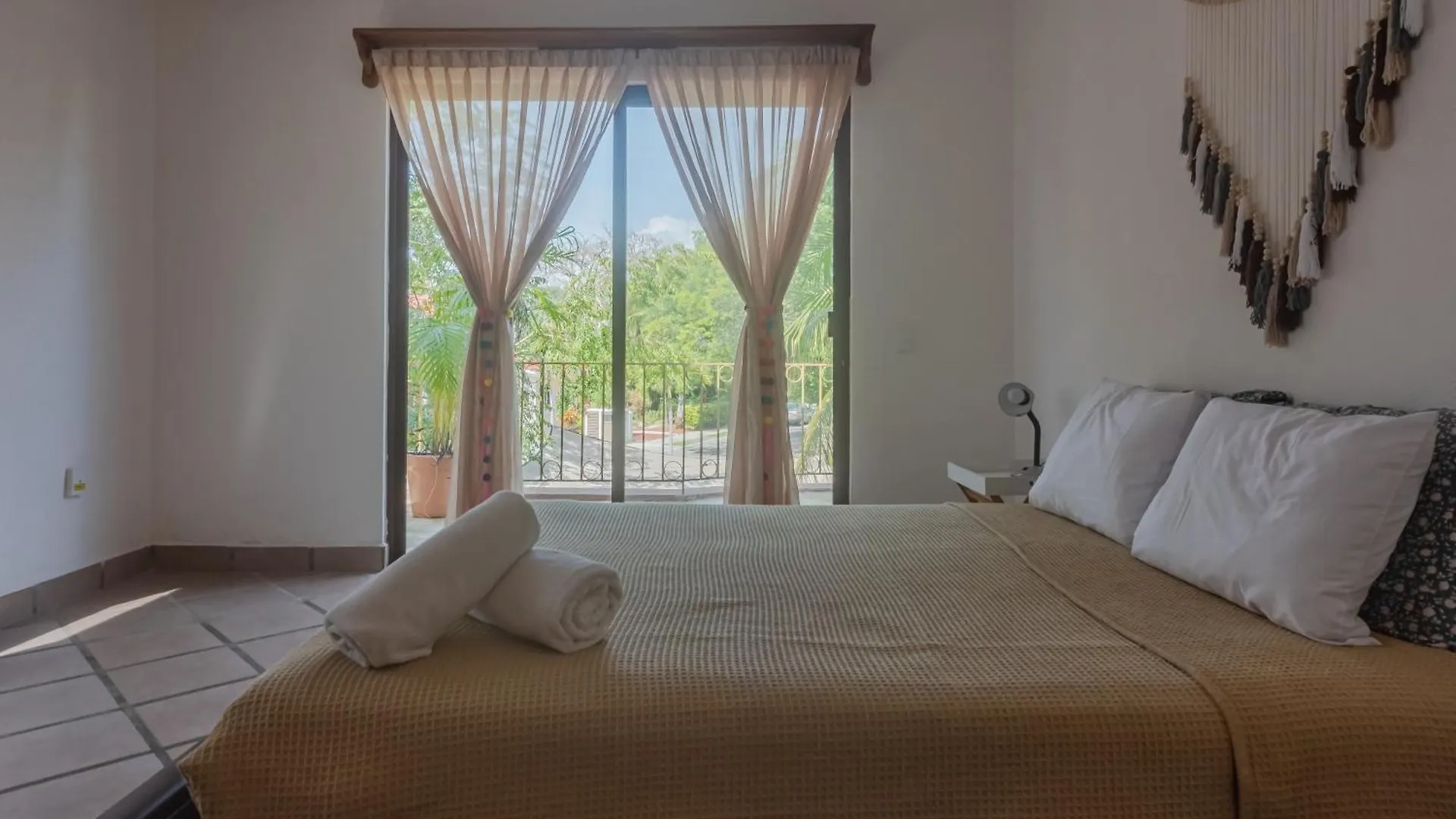 Espacioso Apartamento Gardenias , Playacar 2Bdr 0*, Playa del Carmen Mexico