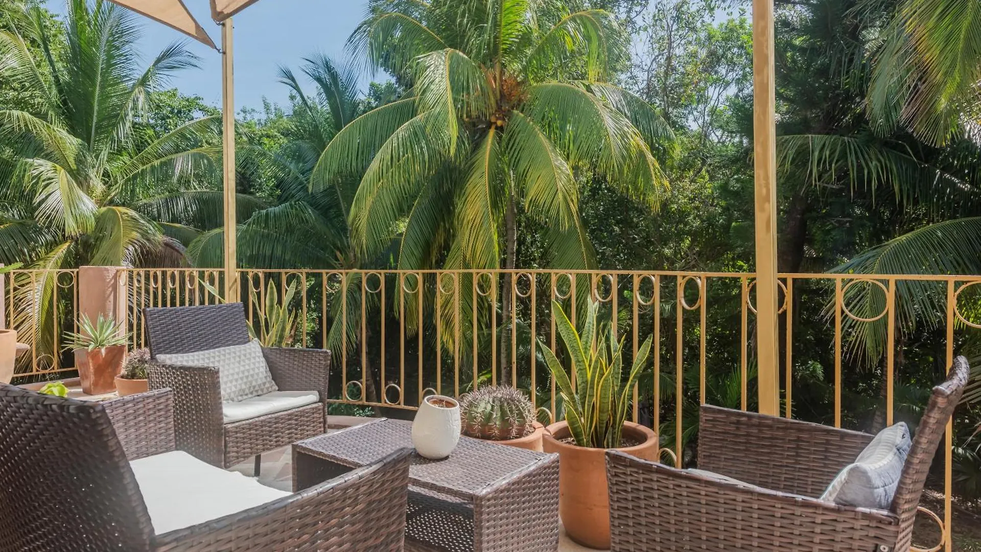 Espacioso Apartamento Gardenias , Playacar 2Bdr Apartment