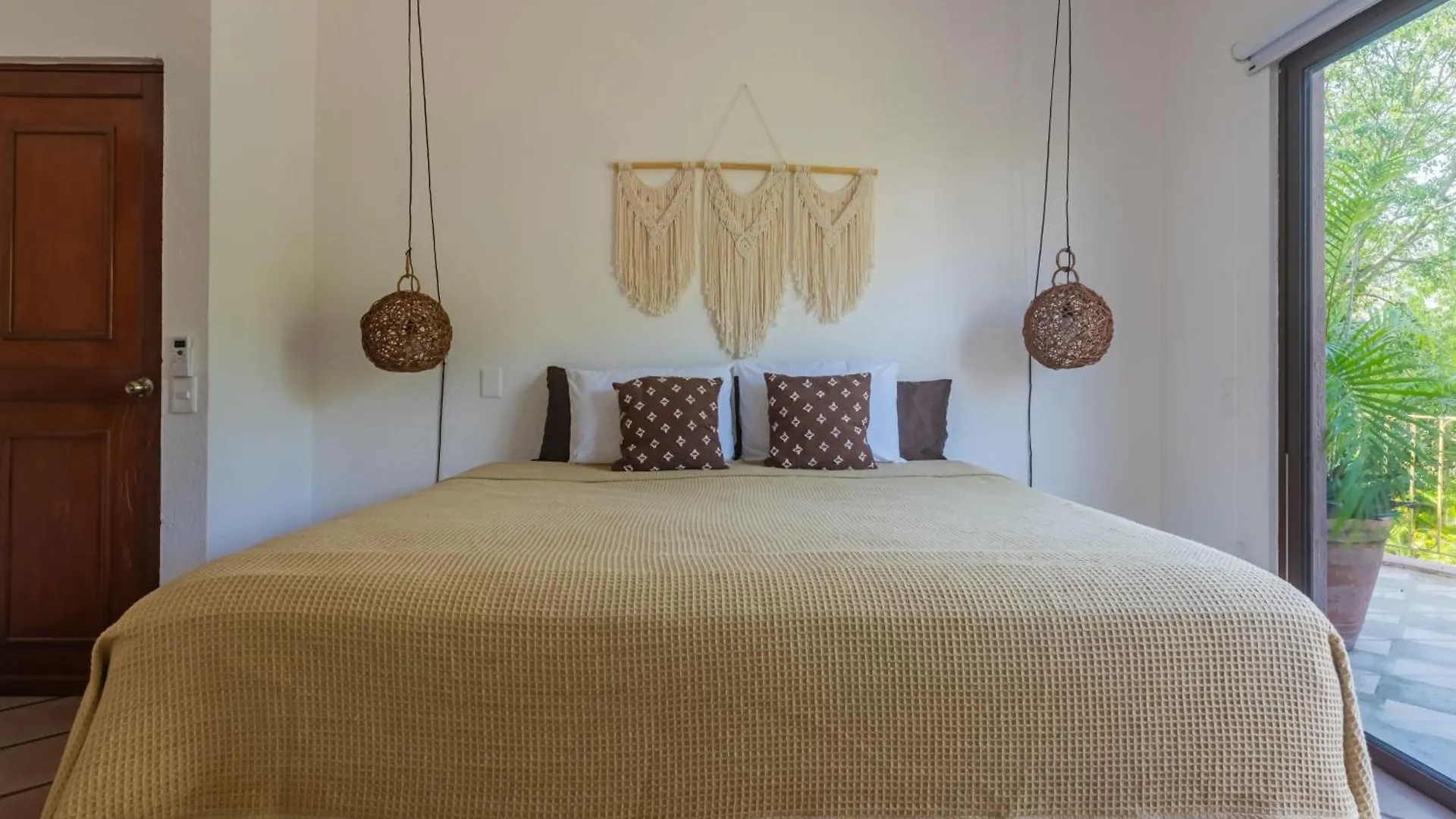 Espacioso Apartamento Gardenias , Playacar 2Bdr